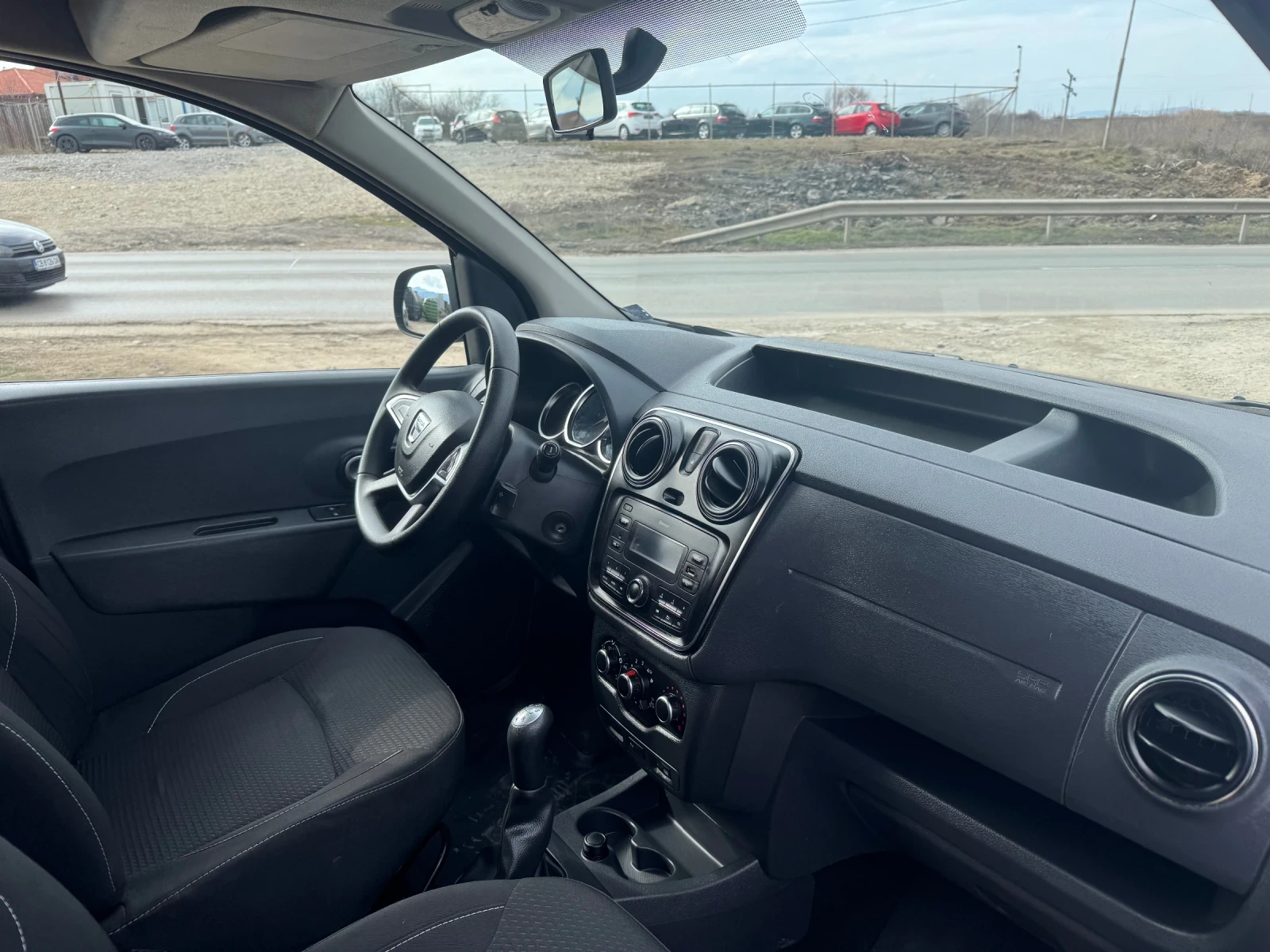 Dacia Dokker ТОП* СОБСТВЕН ЛИЗИНГ, снимка 13 - Автомобили и джипове - 53796168