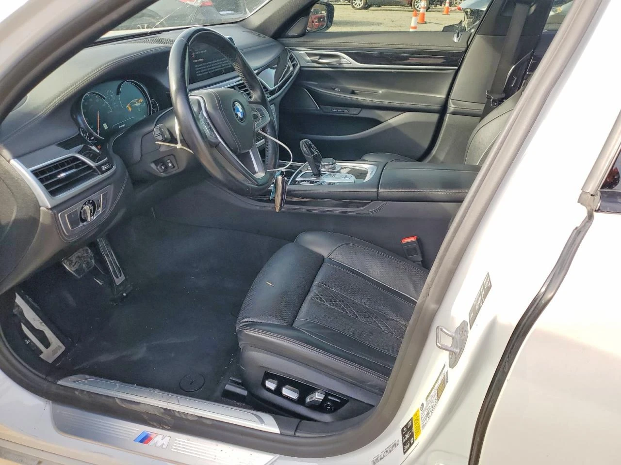 BMW 750 M SPORT* DISTR* HEAD UP* VIDEO* ������ ���� | Mobile.bg � ����������� 7