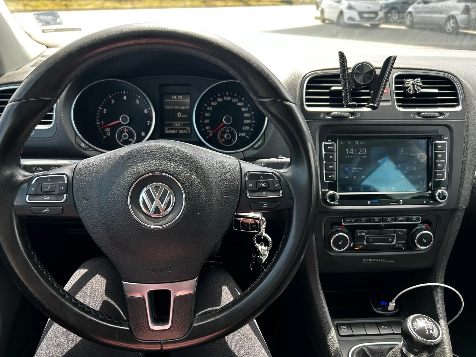 VW Golf 1.4 TSI Highline, снимка 8 - Автомобили и джипове - 54561251