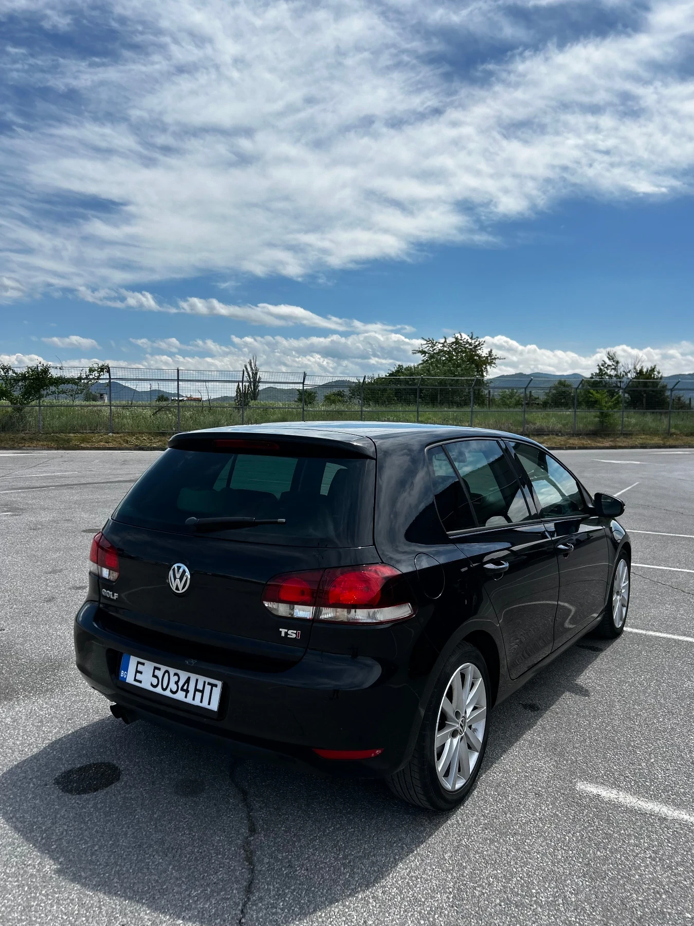 VW Golf 1.4 TSI Highline, снимка 4 - Автомобили и джипове - 54561251