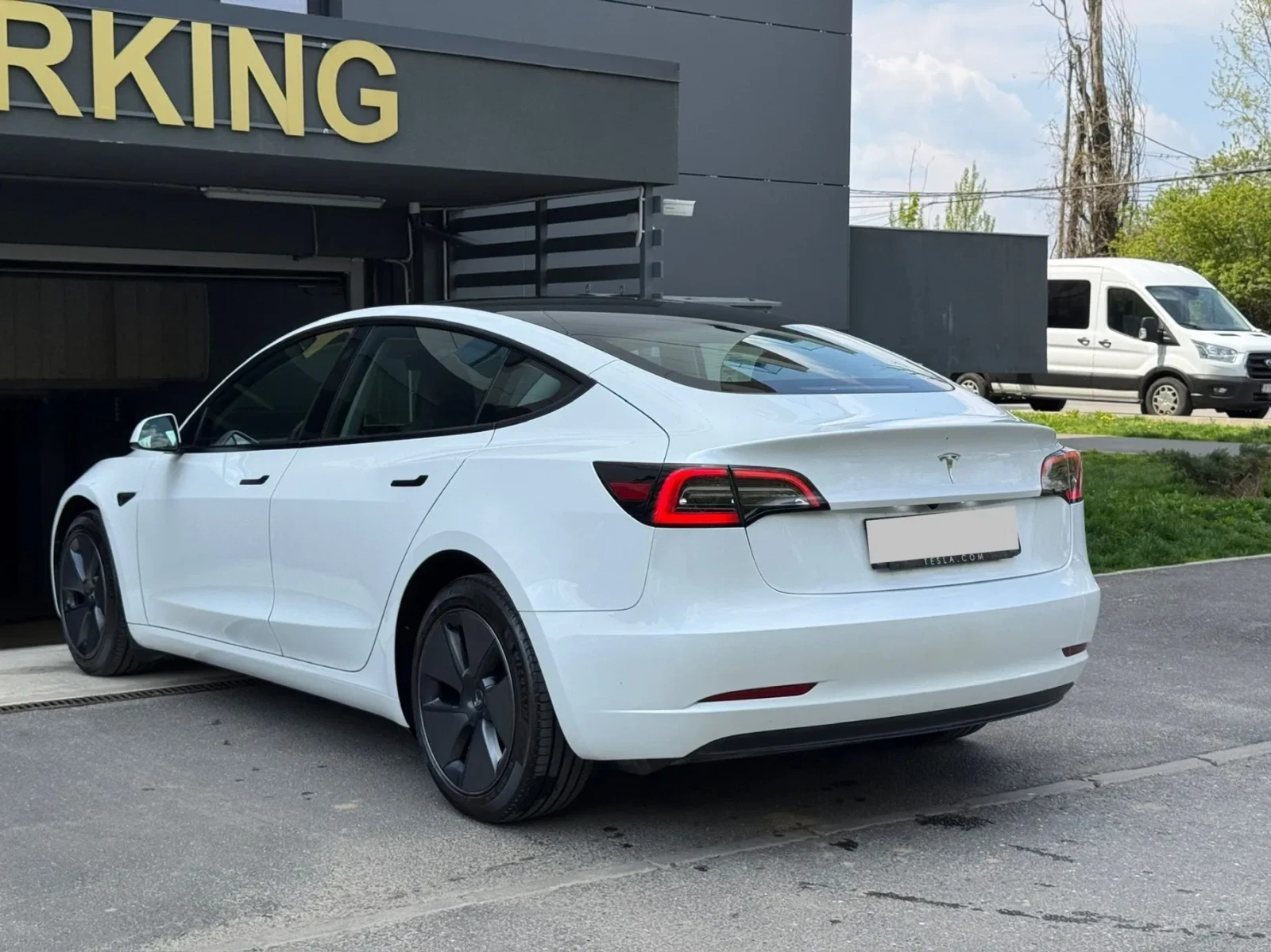 Tesla Model 3 RWD Standart, снимка 4 - Автомобили и джипове - 54602107