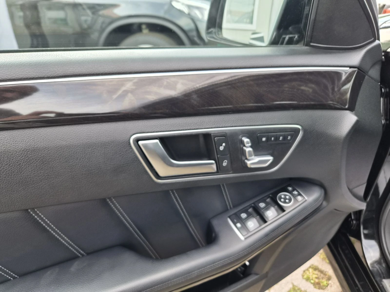 Mercedes-Benz E 400 FACE LIFT-155.000km-СУПЕР СЪСТОЯНИЕ, снимка 16 - Автомобили и джипове - 54859717