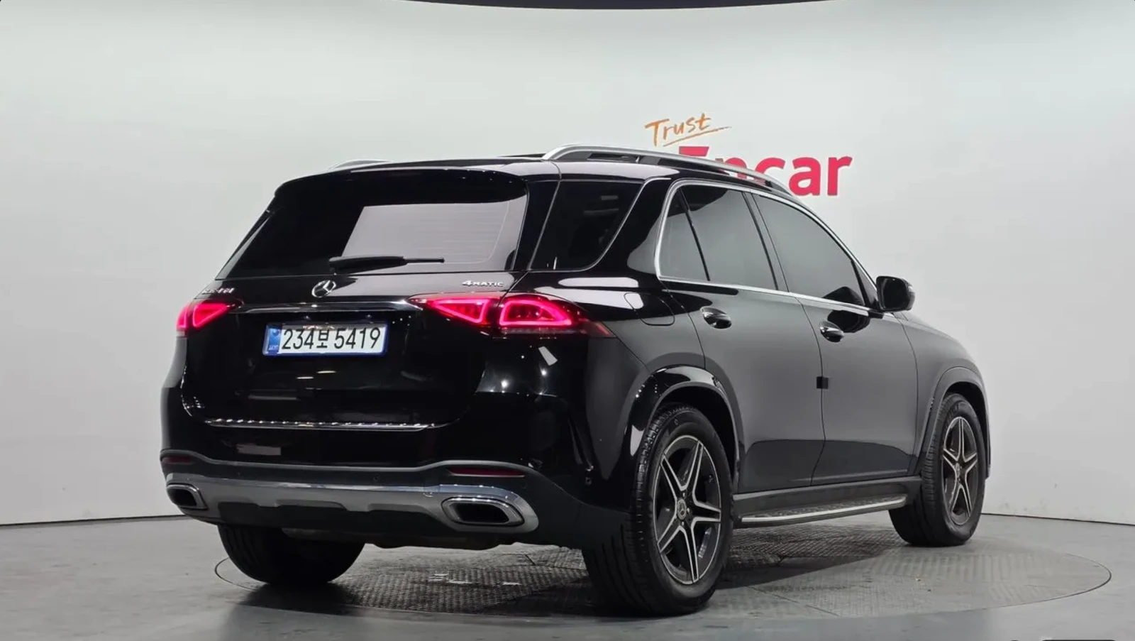 Mercedes-Benz GLE 450 BURMESTER / ОБДУХ / 360 CAM / HEAD UP/ DISTRONIC, снимка 2 - Автомобили и джипове - 54868515