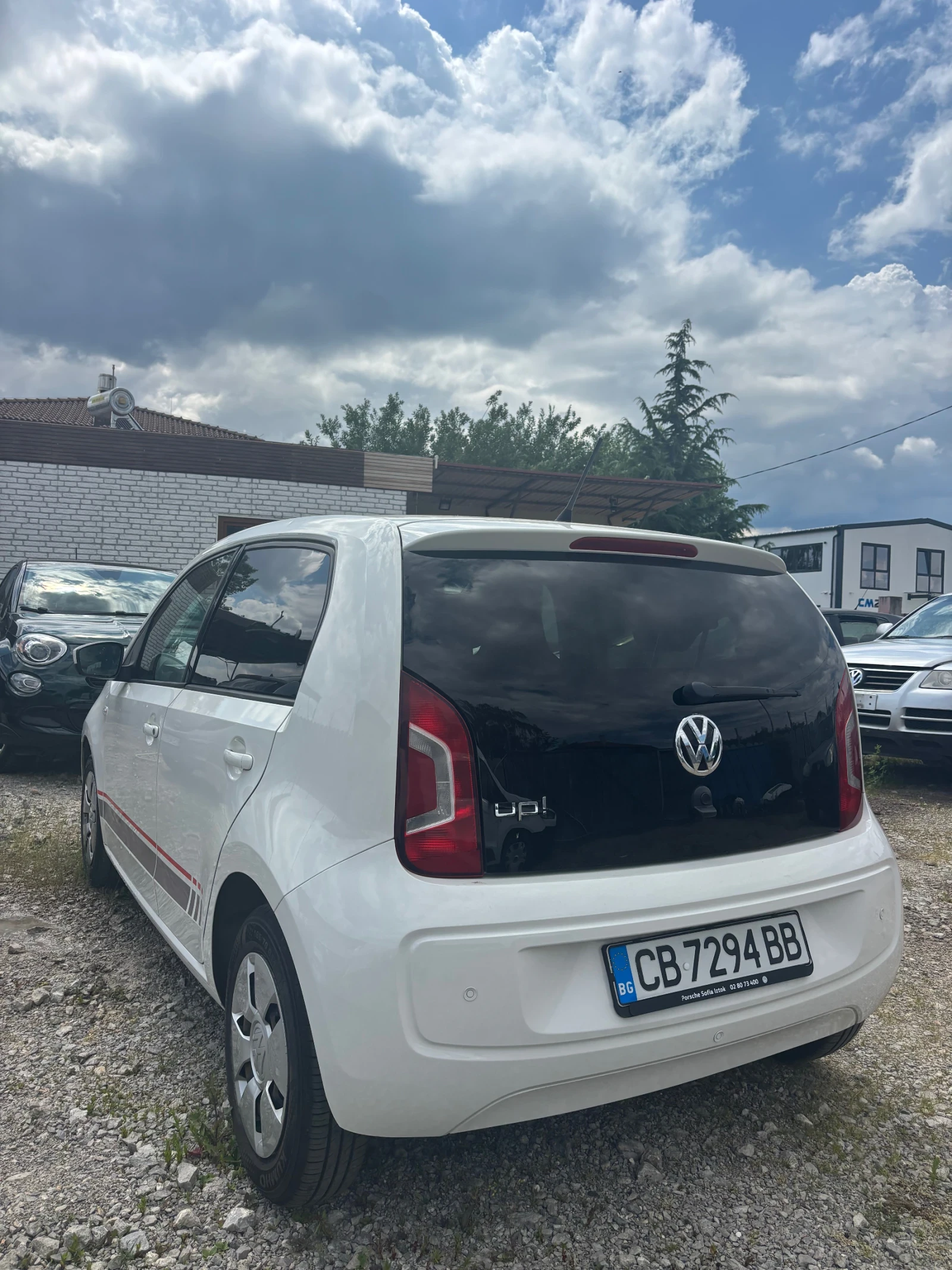 VW Up 1.3 нова, снимка 3 - Автомобили и джипове - 54955883
