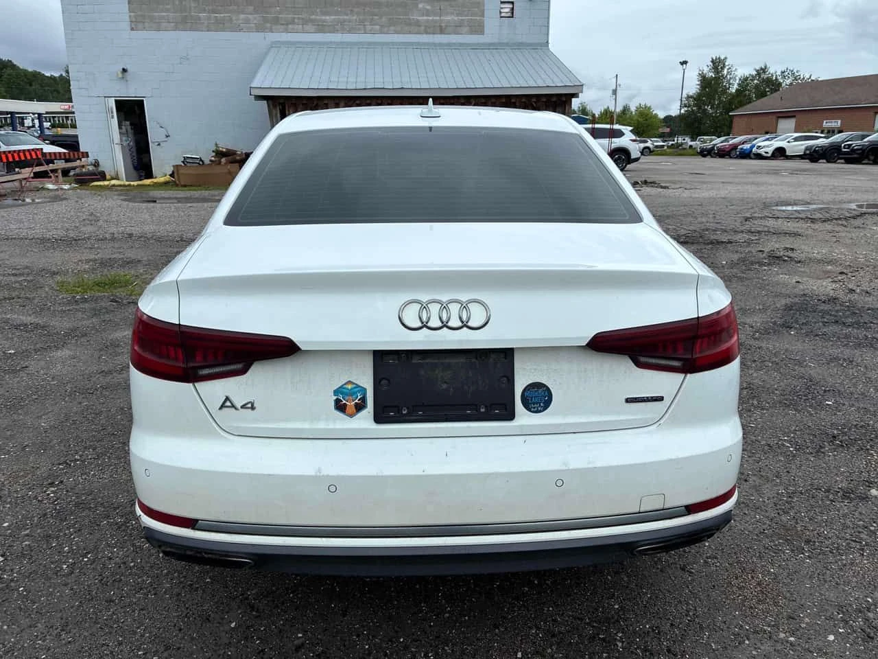 Audi A4 * Komfort * CARFAX * ОПЦИЯ ЗА ФИНАНСИРАНЕ , снимка 4 - Автомобили и джипове - 55226097