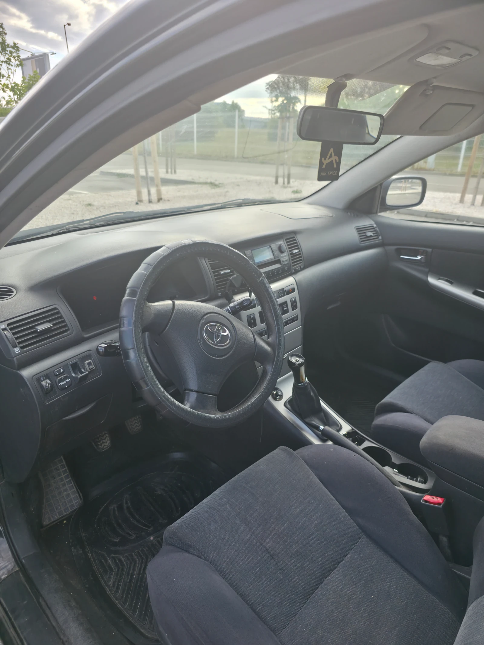 Toyota Corolla | Mobile.bg � ����������� 10
