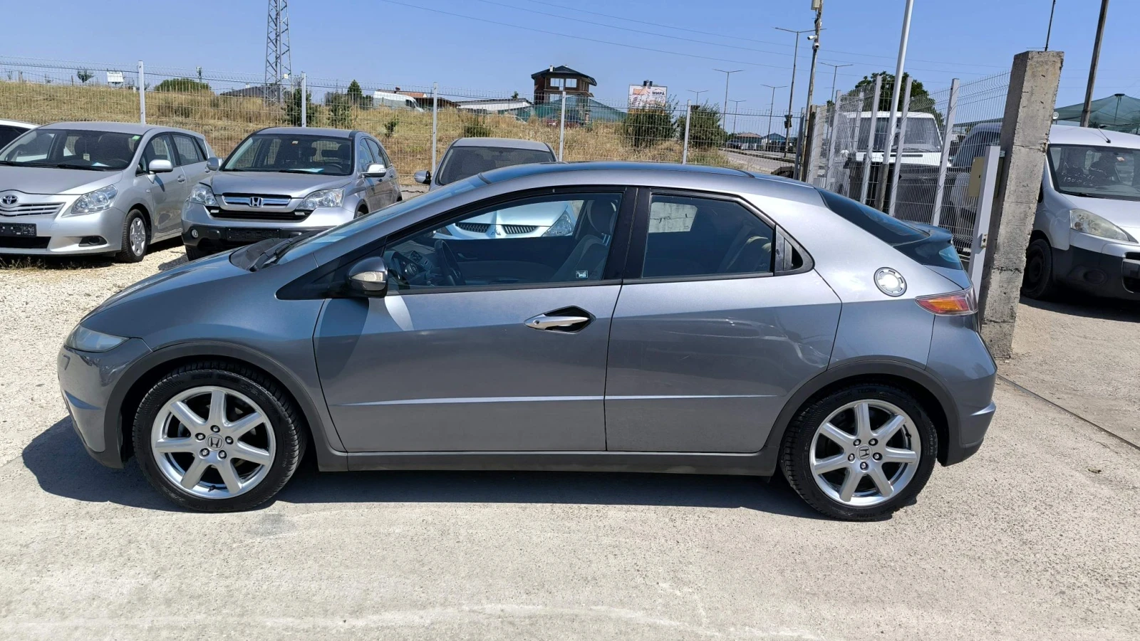 Honda Civic 1.8i, снимка 6 - Автомобили и джипове - 55615040