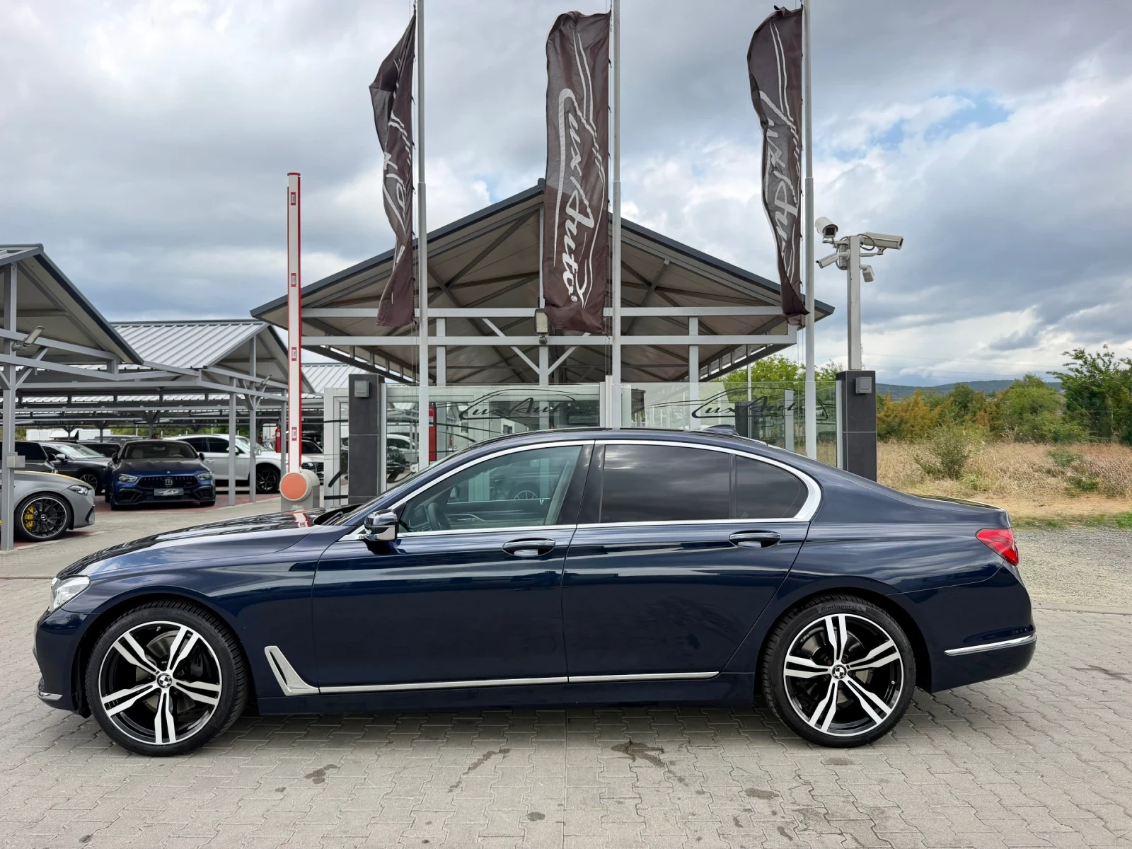 BMW 730 D#FULLED#DIGITAL#CAMERA#M-SPORT#DYNAMIC, снимка 4 - Автомобили и джипове - 55849401