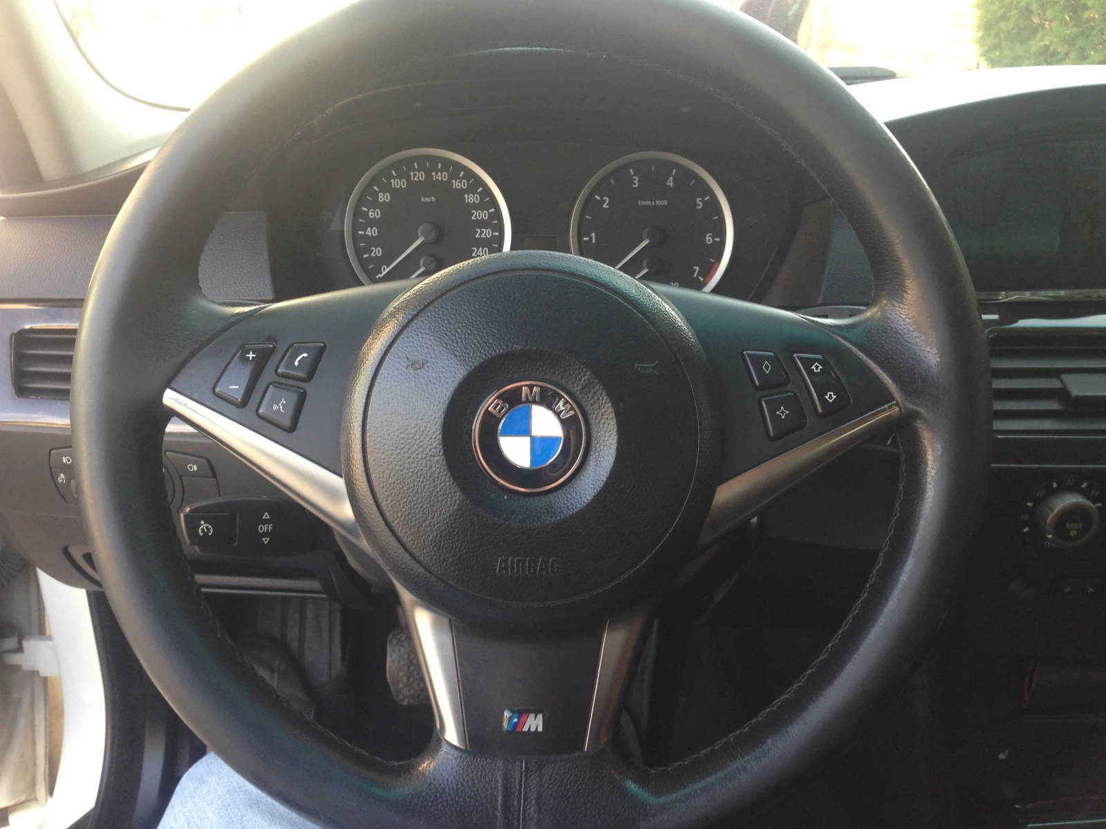 BMW 530, снимка 13 - Автомобили и джипове - 56010659