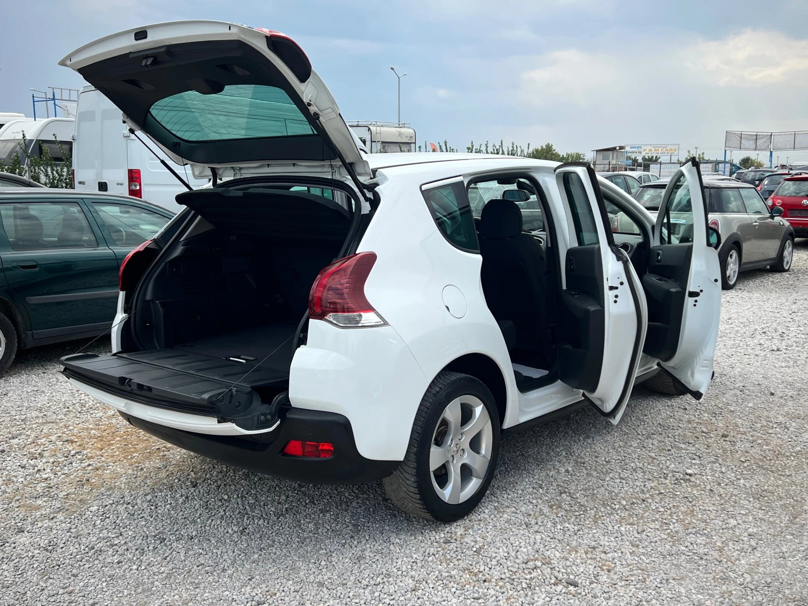 Peugeot 3008 ЛИЗИНГ-ФЕЙСЛИФТ-НАВИГАЦИЯ-ДИЗЕЛ-КЛИМА, снимка 14 - Автомобили и джипове - 56041776