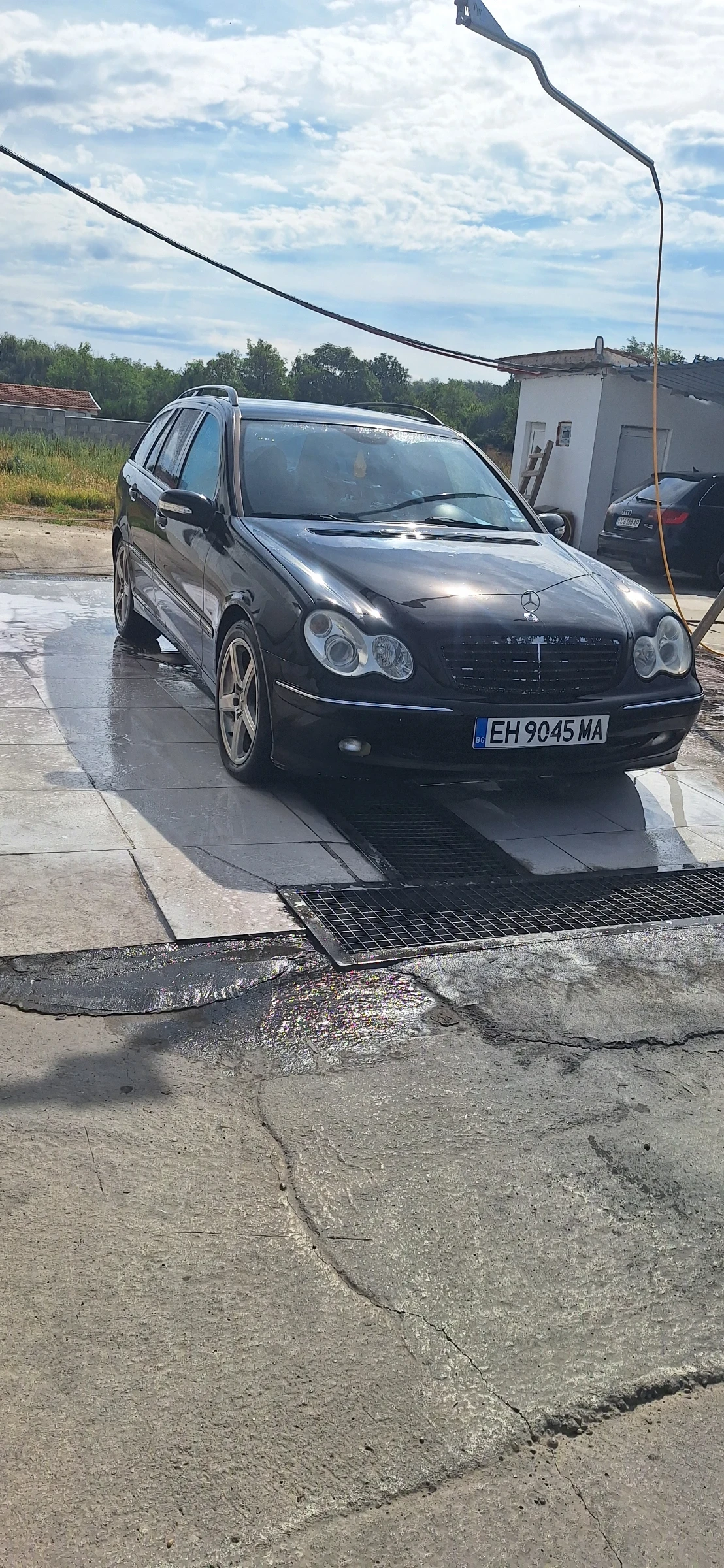 Mercedes-Benz C 220, снимка 2 - Автомобили и джипове - 56109271