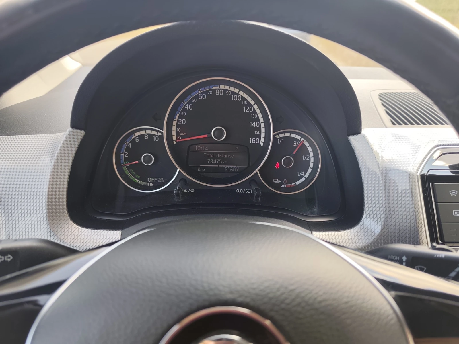 VW Up, снимка 9 - Автомобили и джипове - 56162700