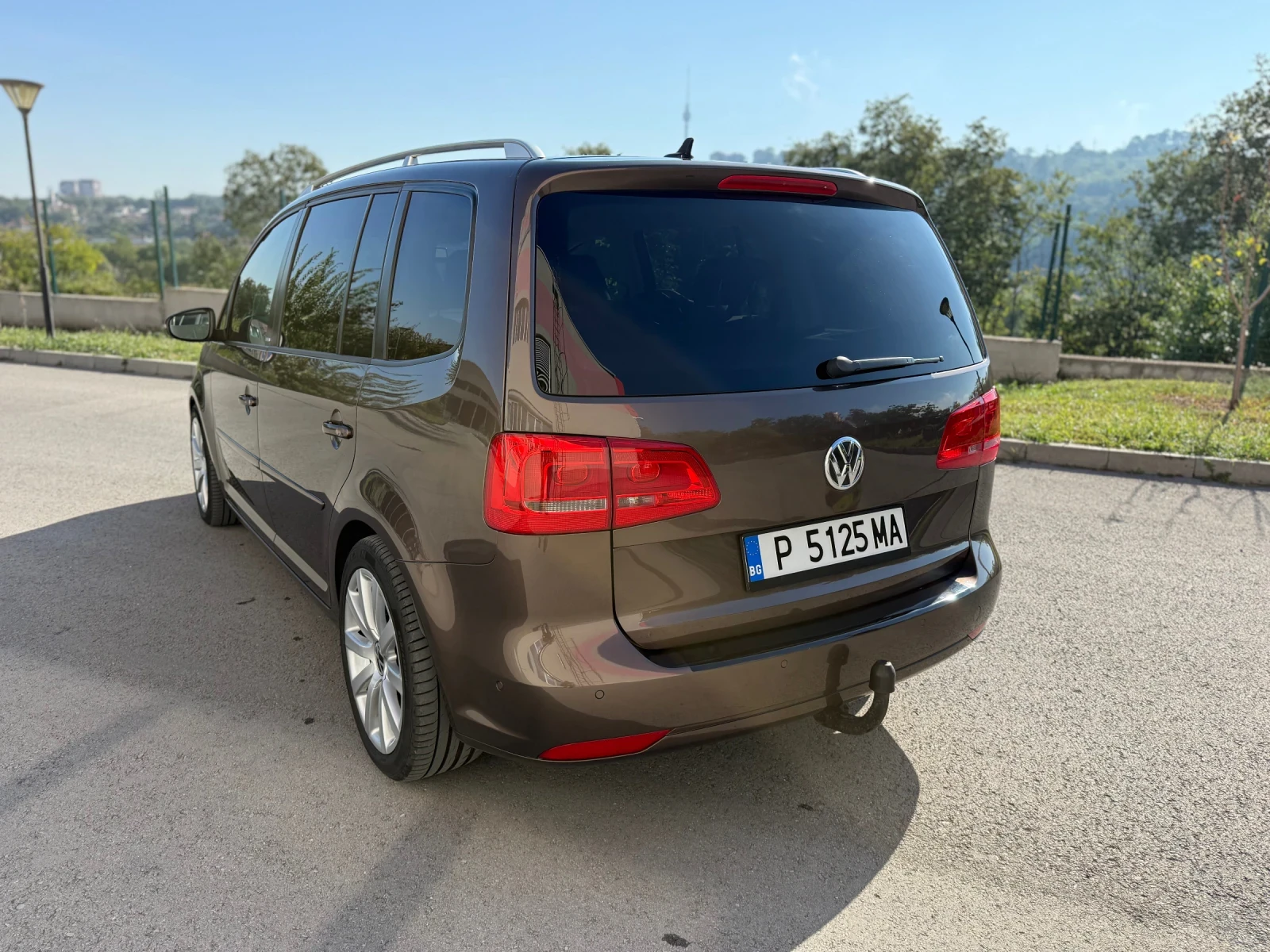 VW Touran 2.0 TDI 6-DSG DIGITAL, снимка 3 - Автомобили и джипове - 56245688