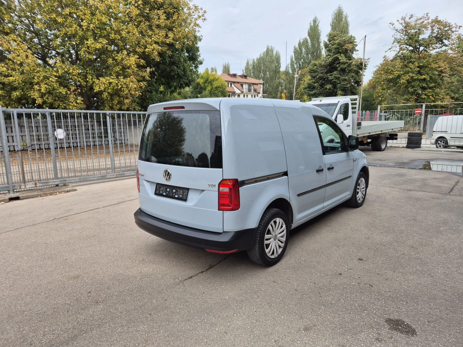 VW Caddy НОВ ВНОС 2.0 , снимка 5 - Автомобили и джипове - 56521906