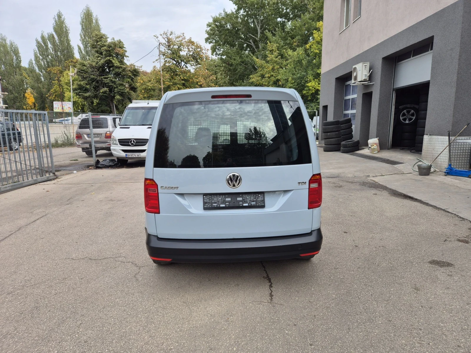 VW Caddy НОВ ВНОС 2.0 , снимка 6 - Автомобили и джипове - 56521906