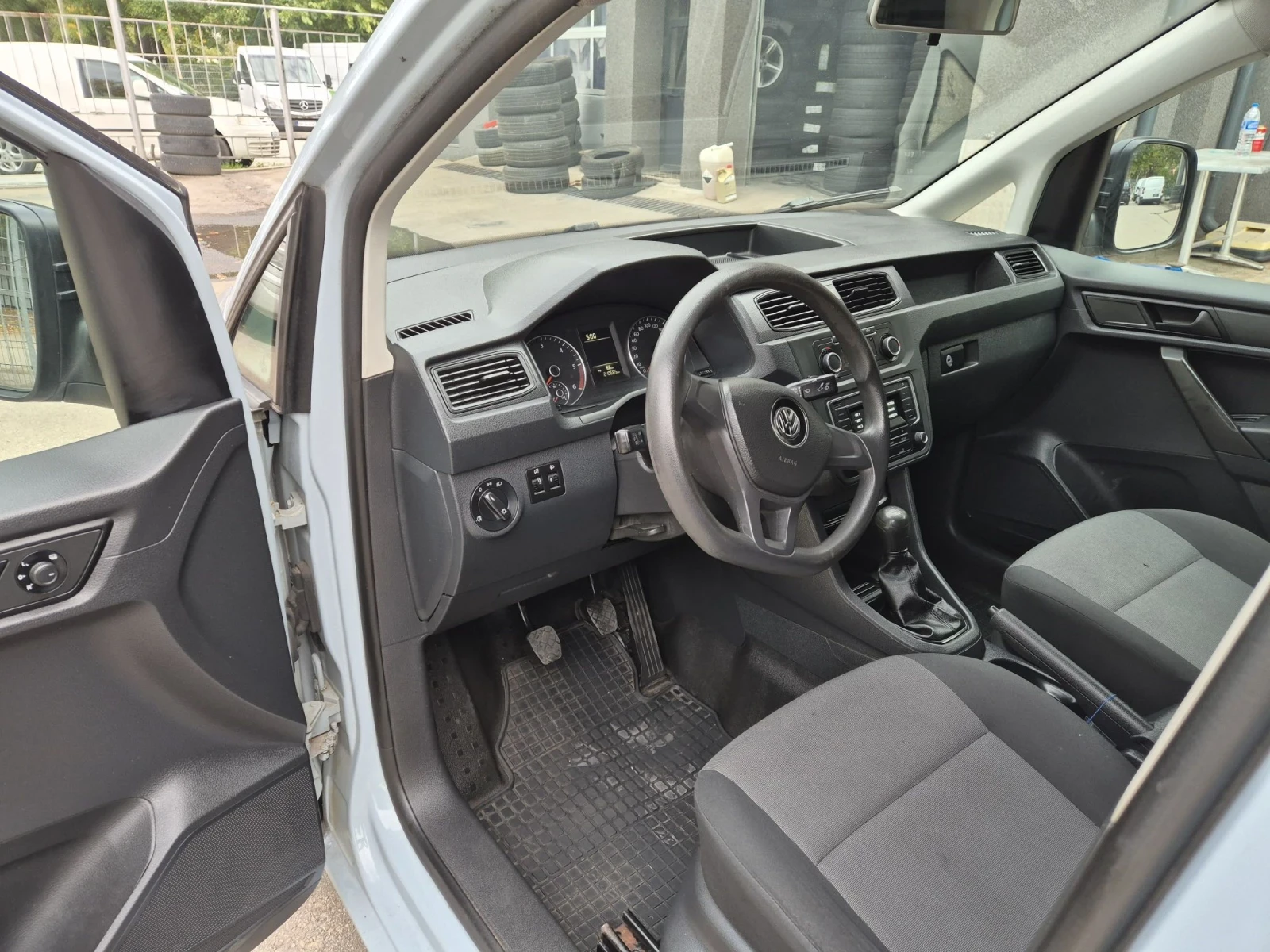 VW Caddy НОВ ВНОС 2.0 , снимка 12 - Автомобили и джипове - 56521906