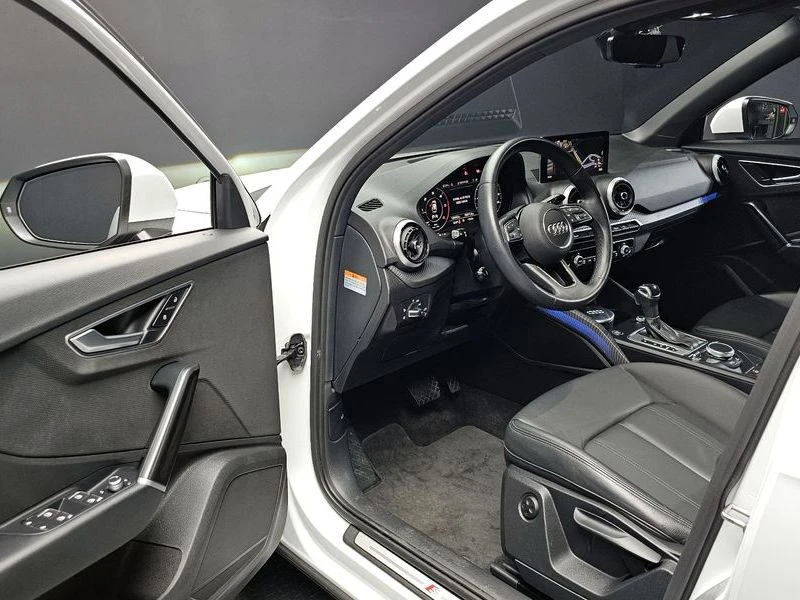 Audi Q2 2.0 DTT Automatic, снимка 10 - Автомобили и джипове - 55960469