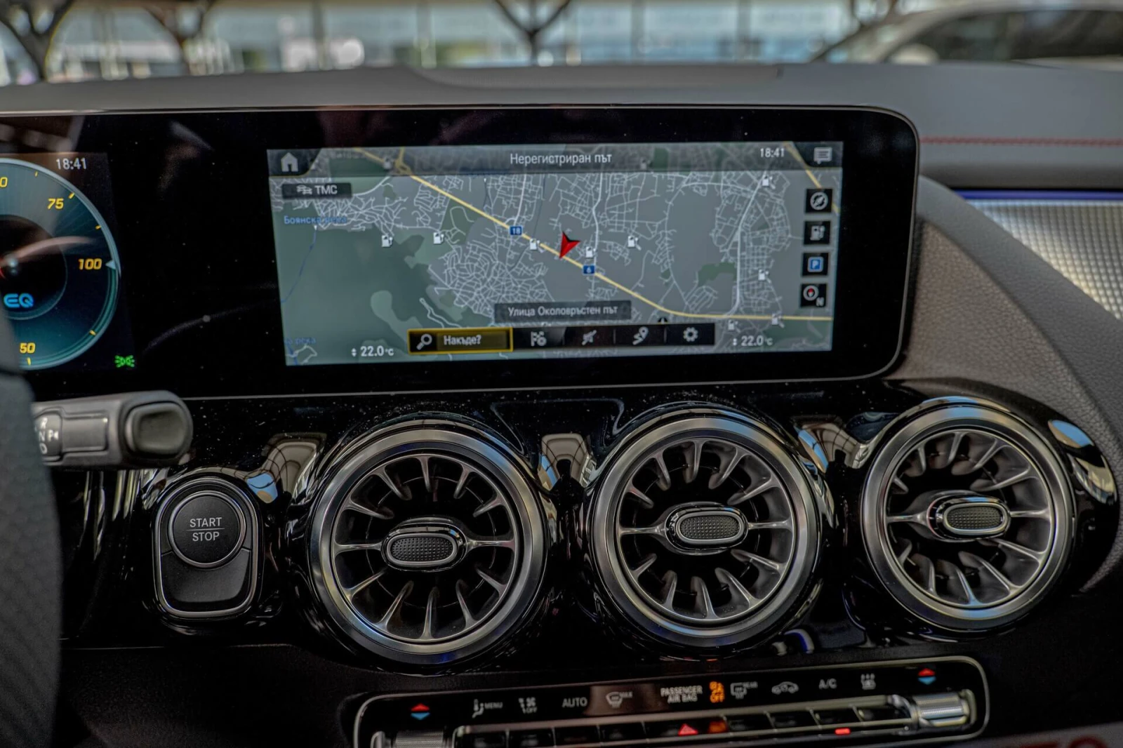 Mercedes-Benz EQA 300/4Matic/Advanced Plus/Ambient/MBUX/Камера, снимка 14 - Автомобили и джипове - 54341548