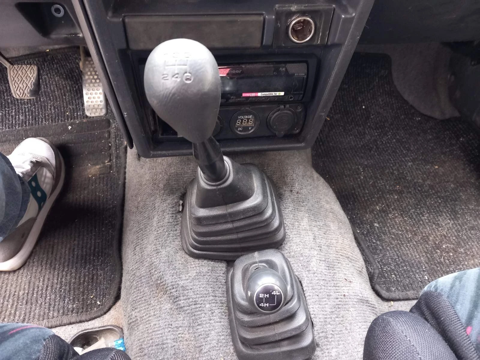Daihatsu Feroza, снимка 13 - Автомобили и джипове - 54947165