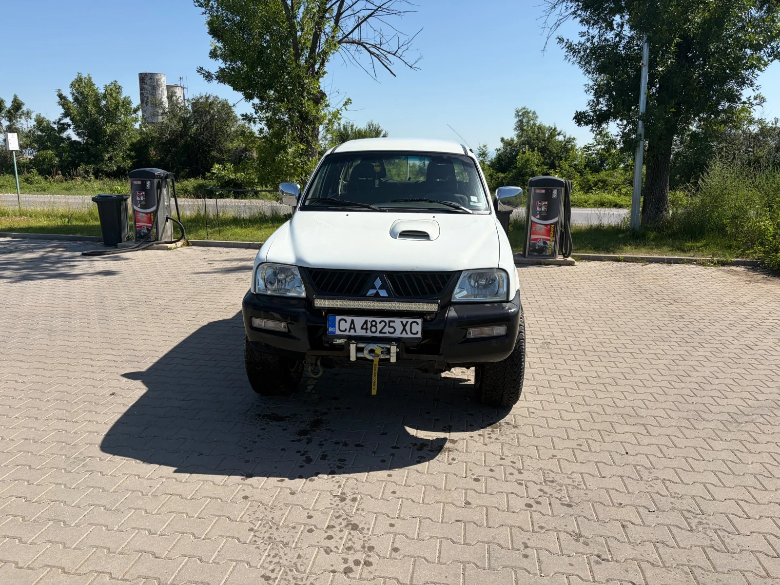Mitsubishi L200 2.5, снимка 2 - Автомобили и джипове - 55085135