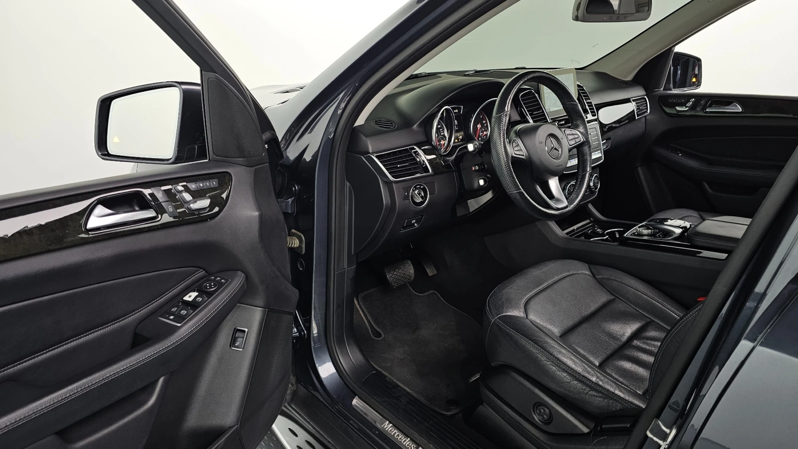 Mercedes-Benz GLE 350 4Matic AMG PACK * КАМЕРА * ОБДУХ * ПАНО, снимка 10 - Автомобили и джипове - 55200831