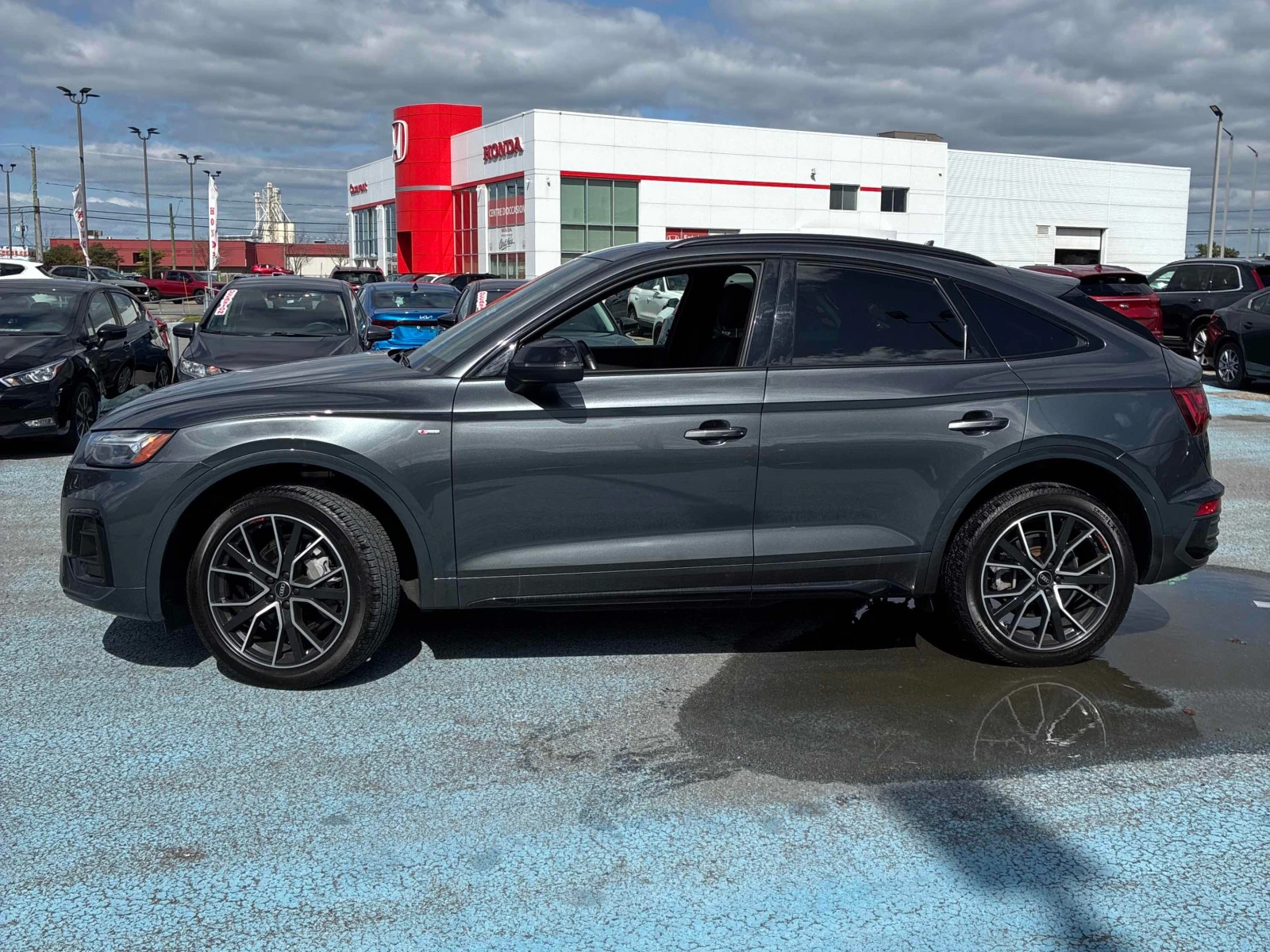 Audi Q5 * Technik 45 TFSI quattro * АВТОКРЕДИТ* , снимка 2 - Автомобили и джипове - 56075966