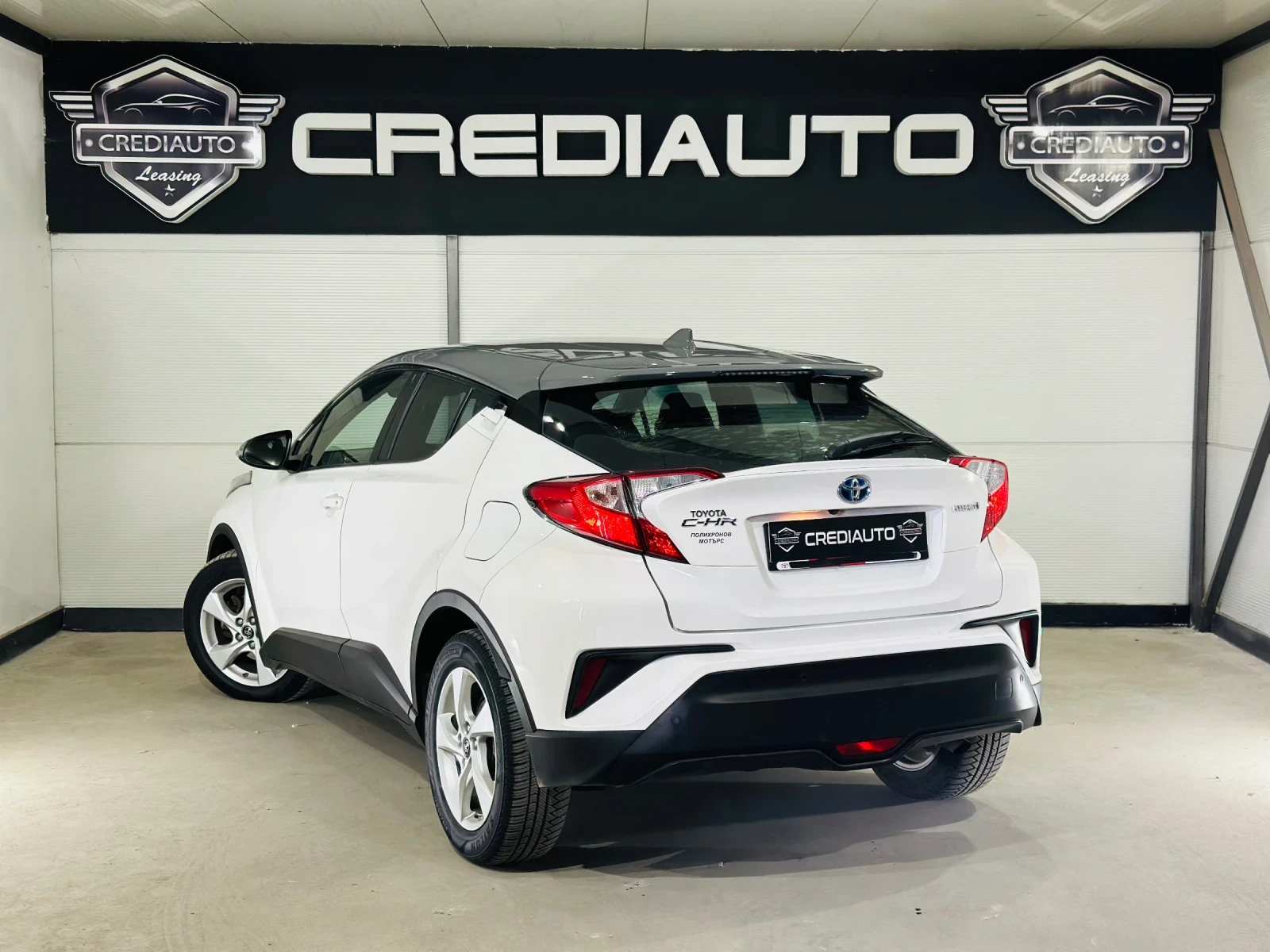 Toyota C-HR Hybrid , снимка 4 - Автомобили и джипове - 56111361