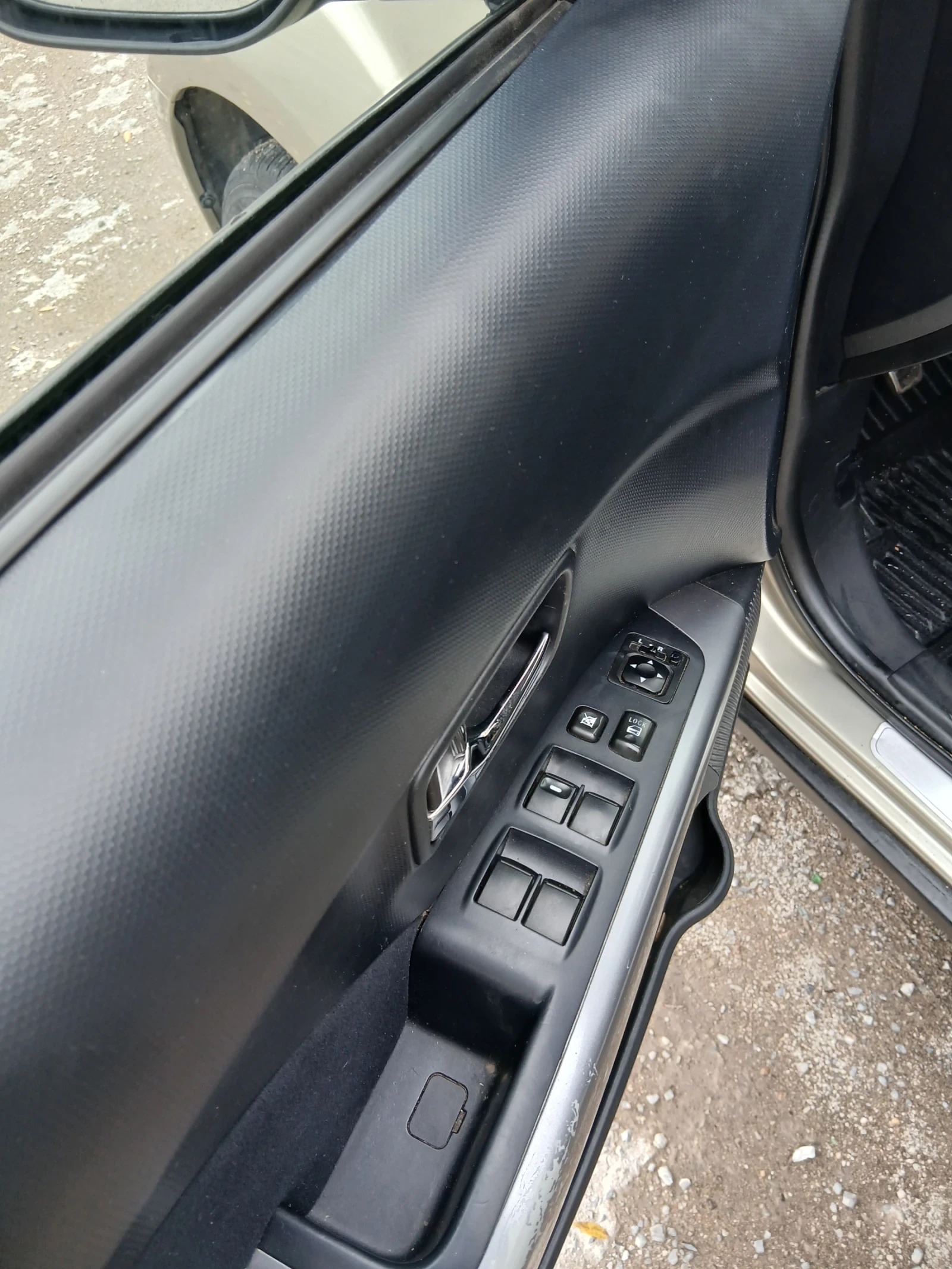 Mitsubishi Outlander, снимка 8 - Автомобили и джипове - 56524227