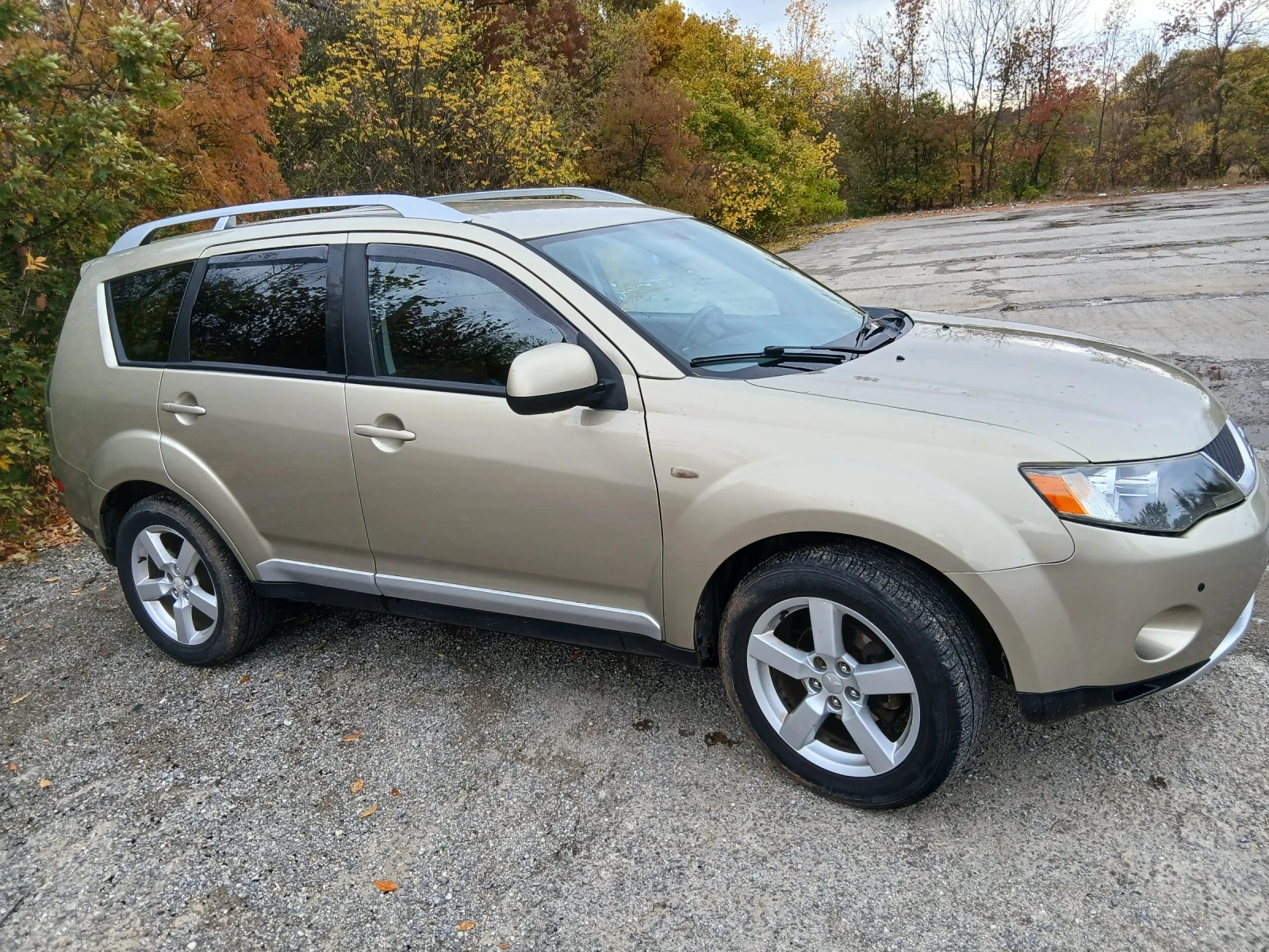 Mitsubishi Outlander, снимка 2 - Автомобили и джипове - 56524227