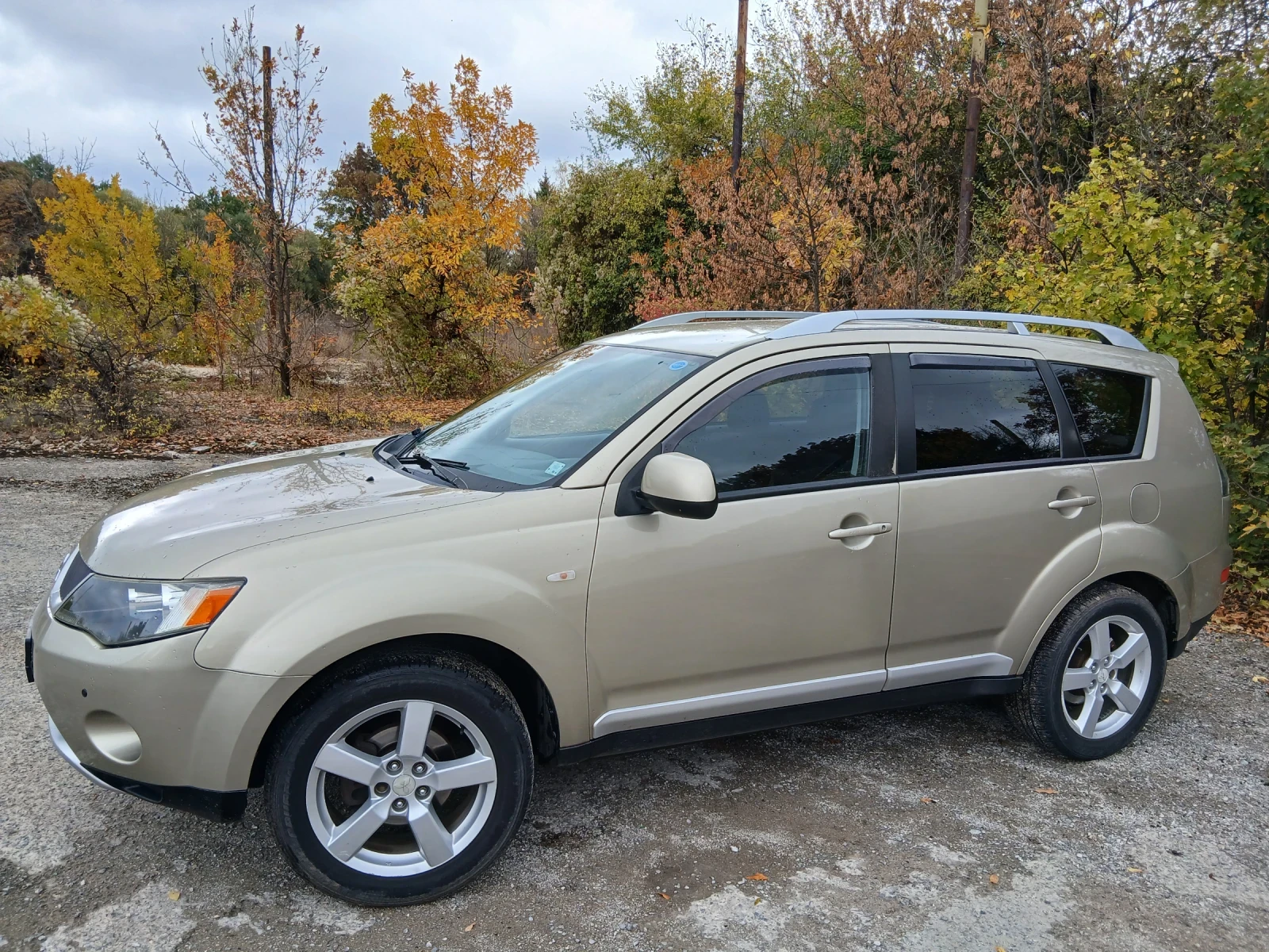 Mitsubishi Outlander, снимка 3 - Автомобили и джипове - 56524227