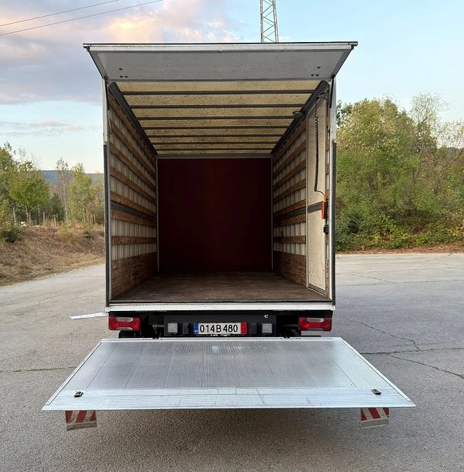 Iveco 35c15 3.0* БОРД* 4.20м* КЛИМА* ДВ.ПАКЕТ РЕСОРИ* 3.5т, снимка 7 - Бусове и автобуси - 55684012