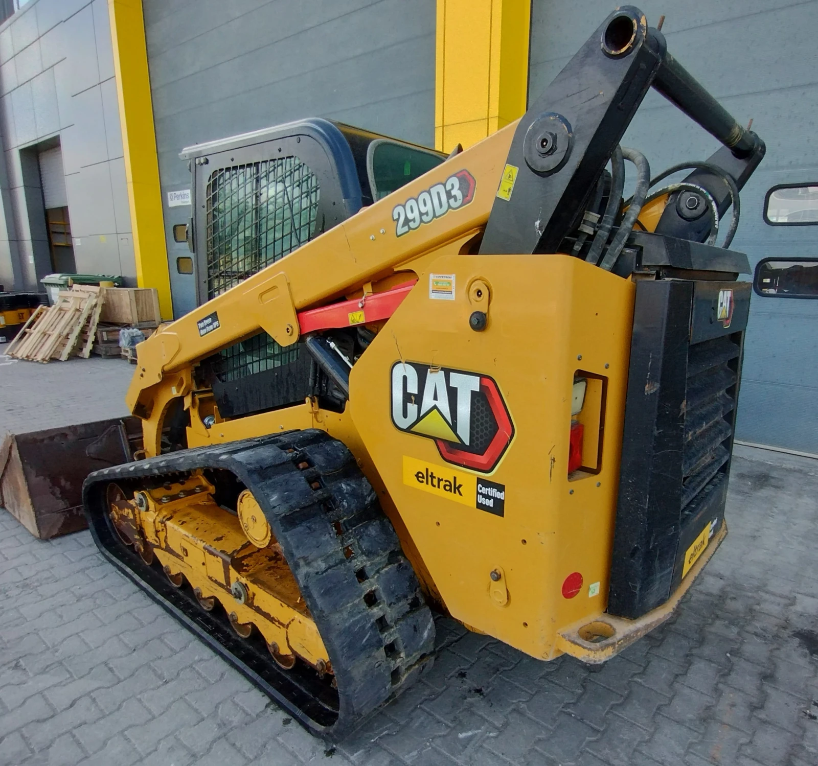 Мини челни товарачи Cat 299D3 - изображение 4