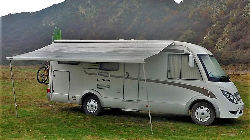 Кемпер HYMER / ERIBA Exsis-I Premium 50, снимка 3 - Каравани и кемпери - 54725040