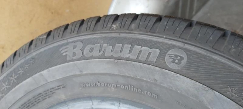 Гуми Зимни 225/65R16, снимка 5 - Гуми и джанти - 32571944