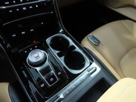 Kia Carnival 9-Seater Signature| 202к.с.| ВКЛ.ТЕХНОТЕСТ и 3м.ГО, снимка 5