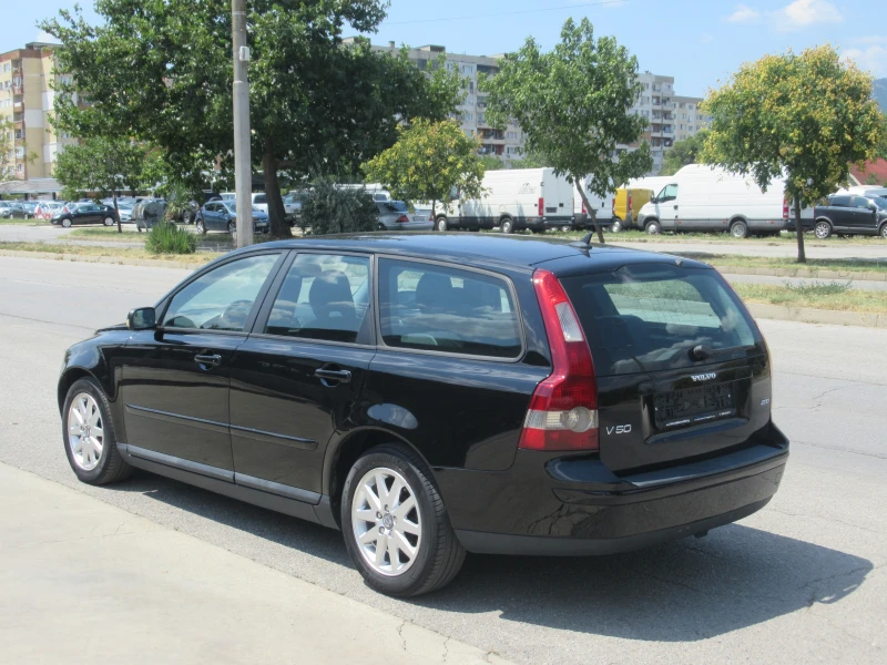 Volvo V40 2.0D 136ps 6ск, снимка 3 - Автомобили и джипове - 47177745