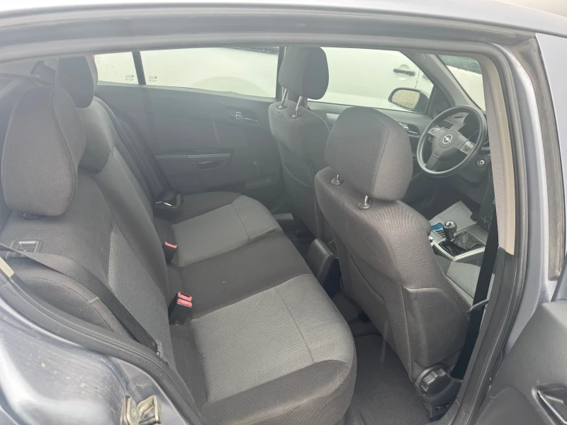 Opel Astra 1.4i KLIMA 132000км., снимка 10 - Автомобили и джипове - 52402259