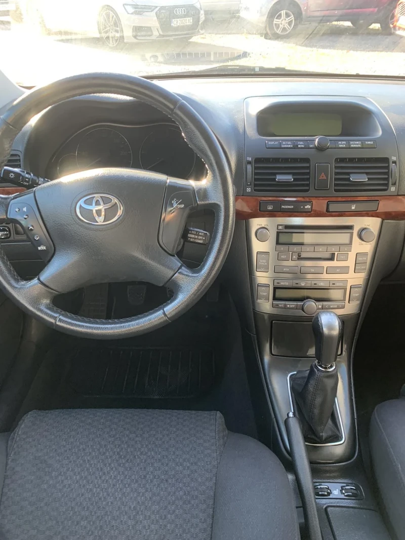 Toyota Avensis, снимка 7 - Автомобили и джипове - 47985723