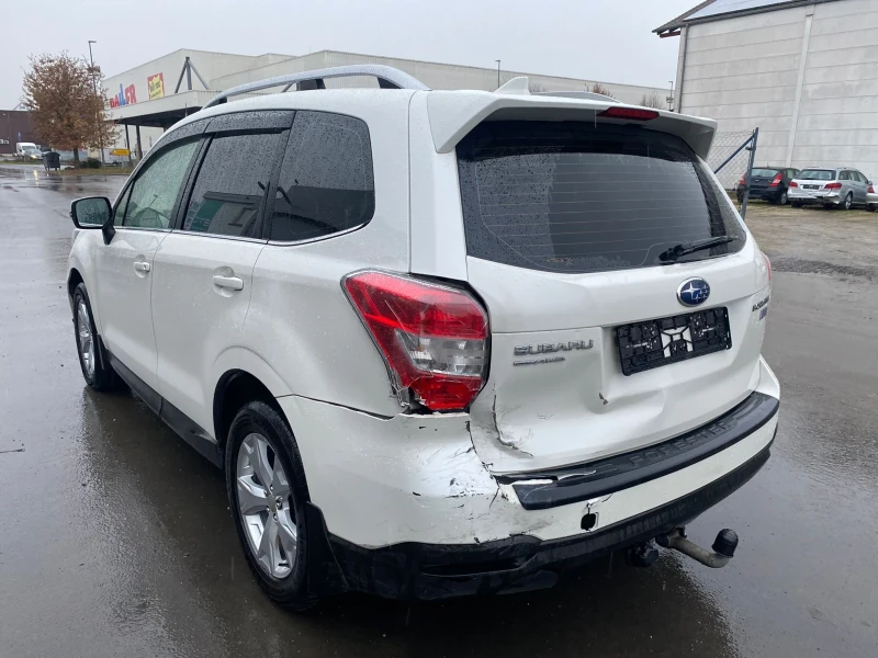 Subaru Forester, снимка 5 - Автомобили и джипове - 48432016