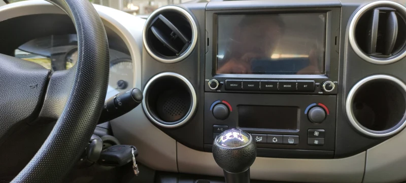 Peugeot Partner, снимка 10 - Автомобили и джипове - 51583395