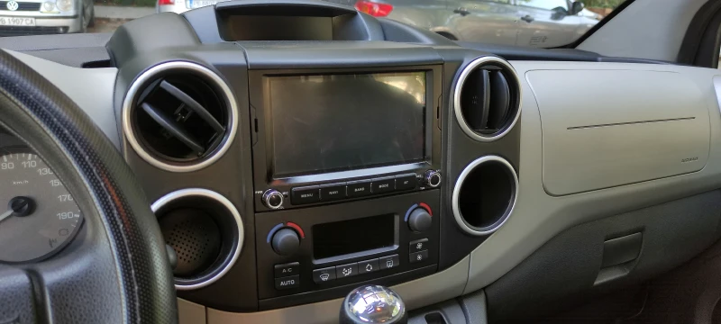 Peugeot Partner, снимка 9 - Автомобили и джипове - 51583395