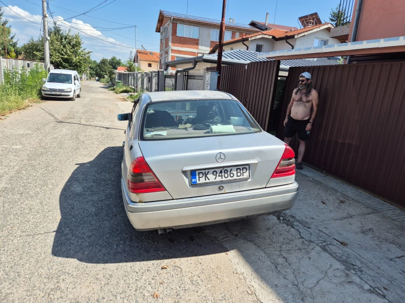 Mercedes-Benz C 200, снимка 2 - Автомобили и джипове - 51594854