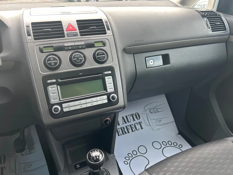 VW Touran 2.0 I 109k.c., снимка 12 - Автомобили и джипове - 52536503
