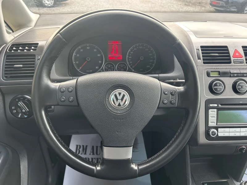 VW Touran 2.0 I 109k.c., снимка 11 - Автомобили и джипове - 52536503