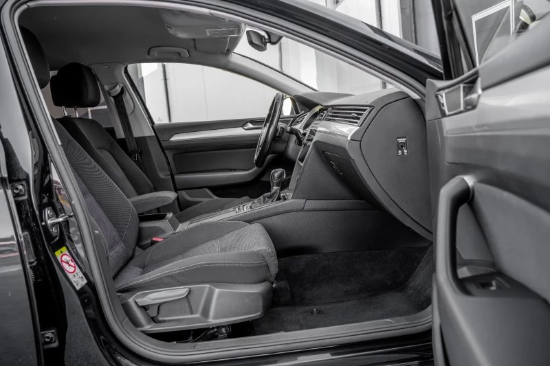 VW Passat Лизинг без доказвани на доходи , снимка 10 - Автомобили и джипове - 52845224