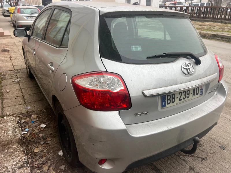 Toyota Auris 1.4 D-4D CLIMATRONIC / FACELIFT, снимка 6 - Автомобили и джипове - 53049219