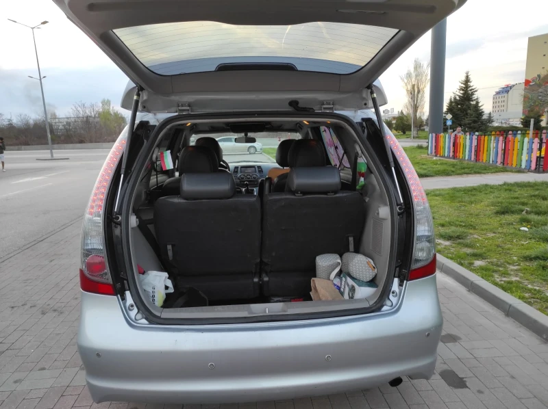 Mitsubishi Grandis, снимка 11 - Автомобили и джипове - 53206063