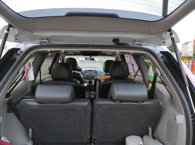 Mitsubishi Grandis, снимка 13 - Автомобили и джипове - 53206063