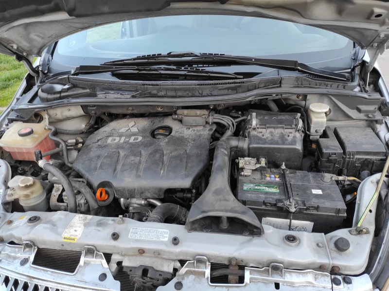 Mitsubishi Grandis, снимка 15 - Автомобили и джипове - 53206063