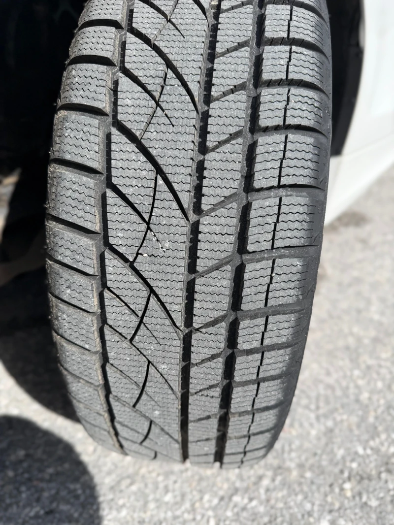 BMW 118 Обслужено/ Всичко платено!, снимка 13 - Автомобили и джипове - 53446582